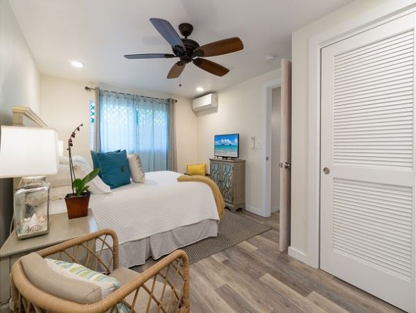 Kailua Three Bedroom Three Bath Pool Home