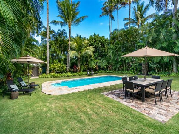 Kailua Three Bedroom Three Bath Pool Home