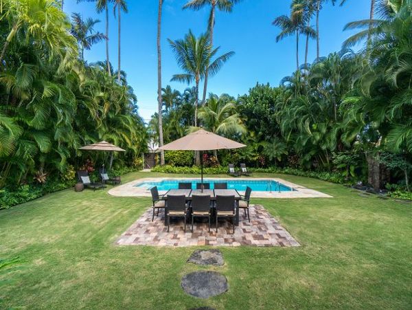 Kailua Three Bedroom Three Bath Pool Home