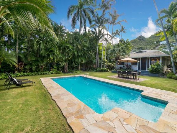 Kailua Three Bedroom Three Bath Pool Home