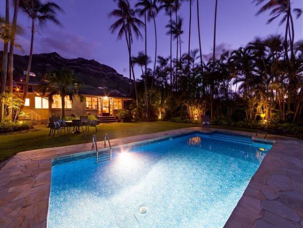 Kailua Three Bedroom Three Bath Pool Home