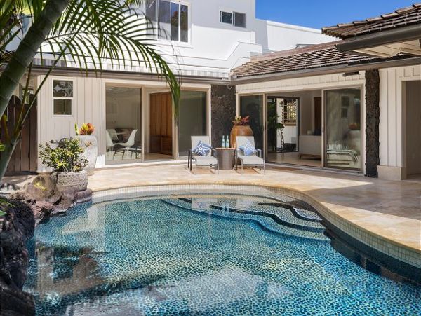 Beautiful Six Bedroom Home with Great Pool-Spa & Beach Access