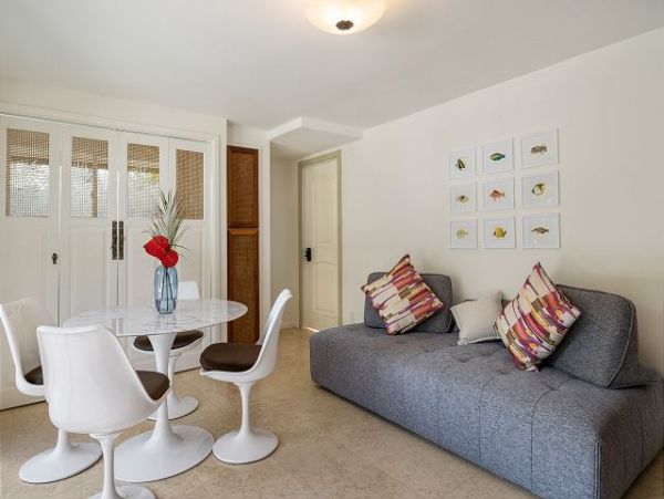 Beautiful Six Bedroom Home with Great Pool-Spa & Beach Access