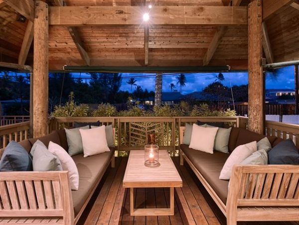 Kailua Vacation Home + Loft Sleeps 14 Guests