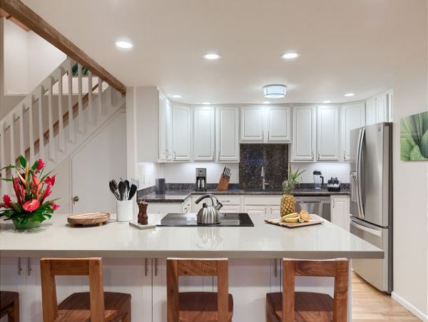 Kailua Vacation Home + Loft Sleeps 14 Guests