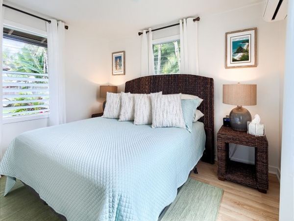 Kailua Vacation Home + Loft Sleeps 14 Guests