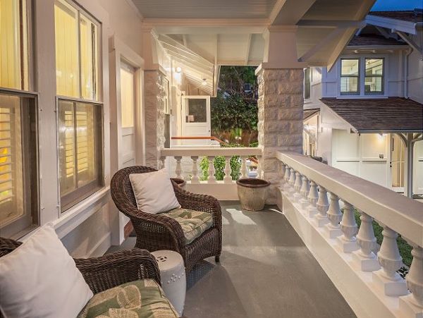 Luxury Beach Vacation Rental Home in Lanikai Sleeps 14