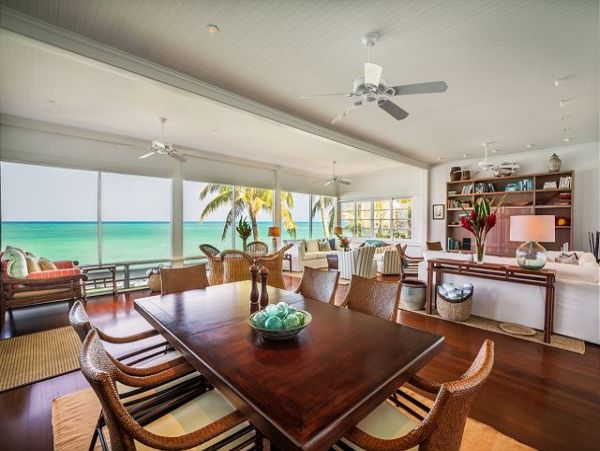 Luxury Beach Vacation Rental Home in Lanikai Sleeps 14