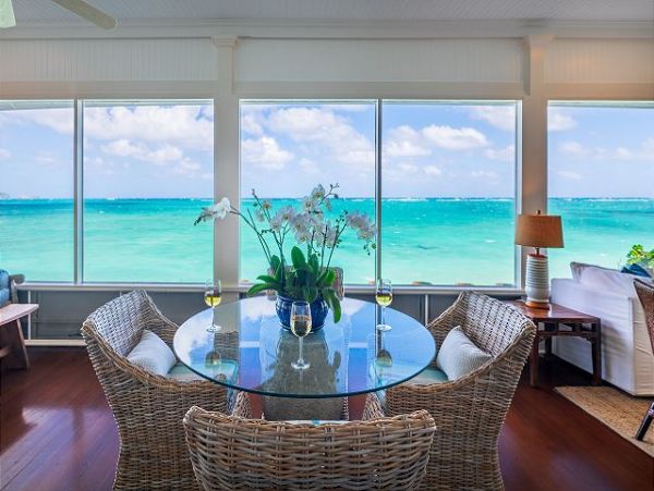Luxury Beach Vacation Rental Home in Lanikai Sleeps 14