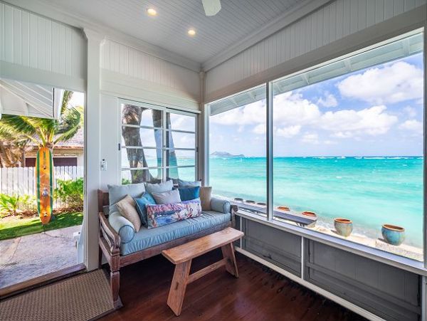 Luxury Beach Vacation Rental Home in Lanikai Sleeps 14