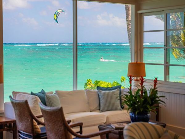 Luxury Beach Vacation Rental Home in Lanikai Sleeps 14