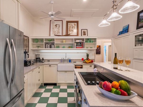 Luxury Beach Vacation Rental Home in Lanikai Sleeps 14