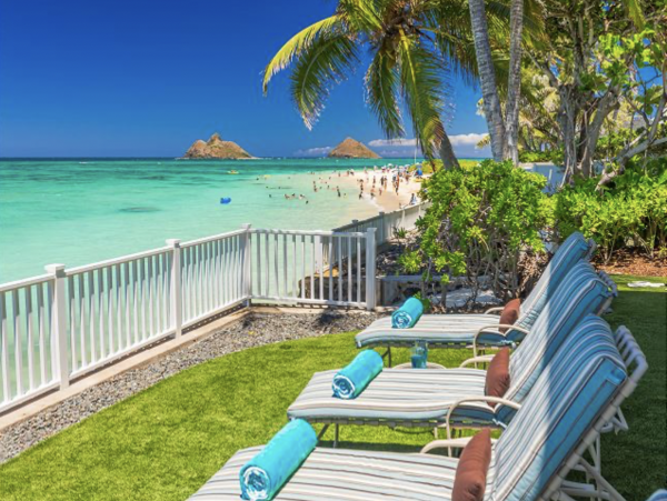 Luxury Beach Vacation Rental Home in Lanikai Sleeps 14