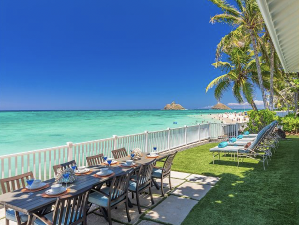 Luxury Beach Vacation Rental Home in Lanikai Sleeps 14