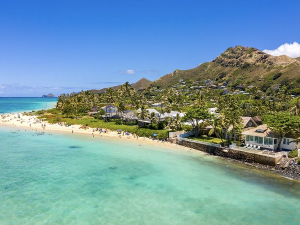 Luxury Beach Vacation Rental Home in Lanikai Sleeps 14