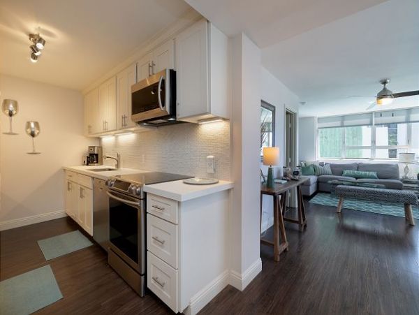 On Beach Honolulu vacation condo Three Bedroom