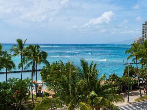 On Beach Honolulu vacation condo Three Bedroom