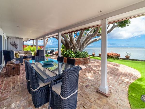 Oceanfront Honolulu Vacation Home Four Bedroom