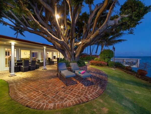 Oceanfront Honolulu Vacation Home Four Bedroom