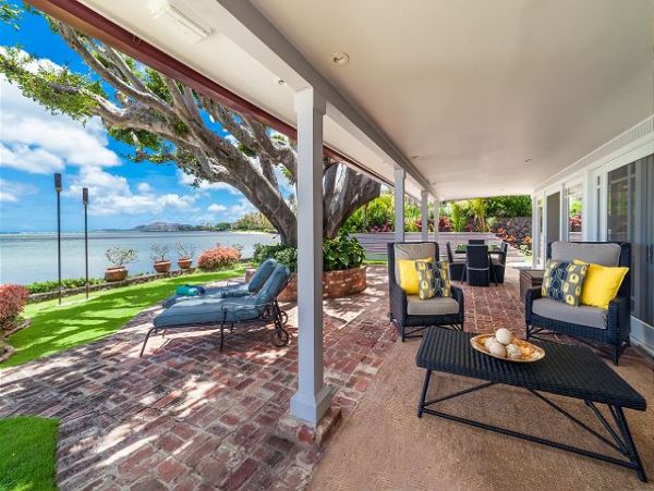 Oceanfront Honolulu Vacation Home Four Bedroom