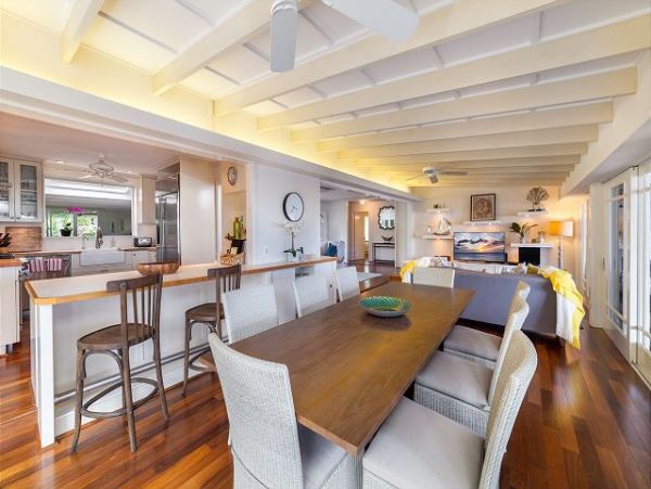 Oceanfront Honolulu Vacation Home Four Bedroom