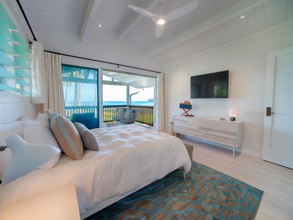 Rare Ocean Side Escape On Kauais Iconic North Shore Rent As Three Bedroom Or Five Bedroom !