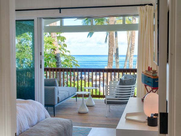 Rare Ocean Side Escape On Kauais Iconic North Shore Rent As Three Bedroom Or Five Bedroom !