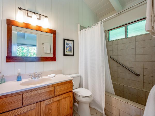 Five Bedroom Luxury Pacific Views