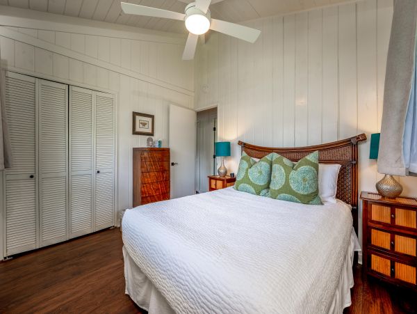 Five Bedroom Luxury Pacific Views