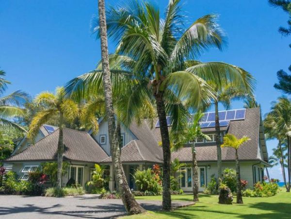 Beachfront Beauty A Truly Exceptional Villa Main House & Guest House