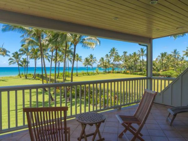 Beachfront Beauty A Truly Exceptional Villa Main House & Guest House