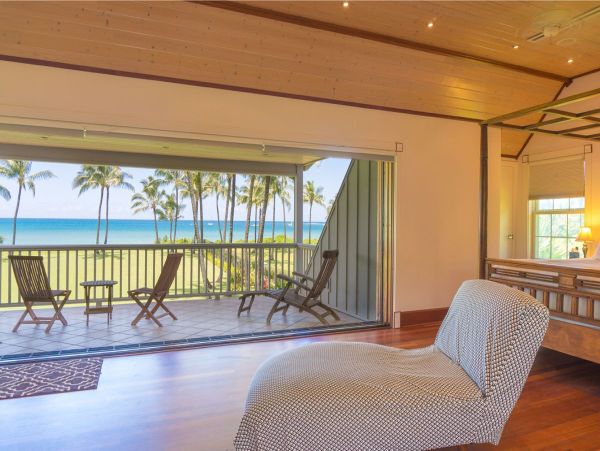 Beachfront Beauty A Truly Exceptional Villa Main House & Guest House