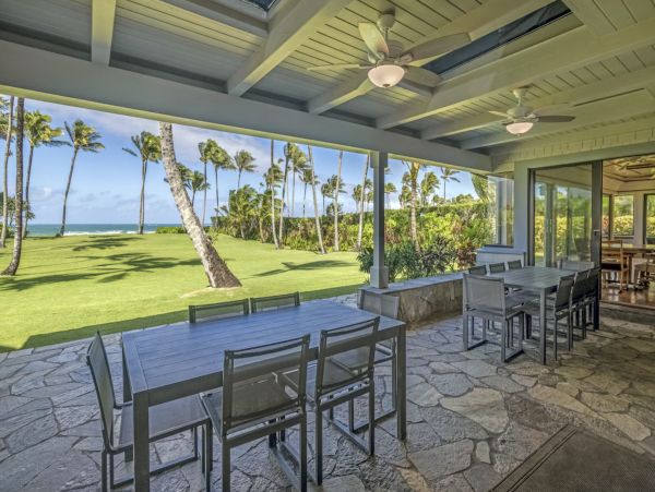 Beachfront Beauty A Truly Exceptional Villa Main House & Guest House