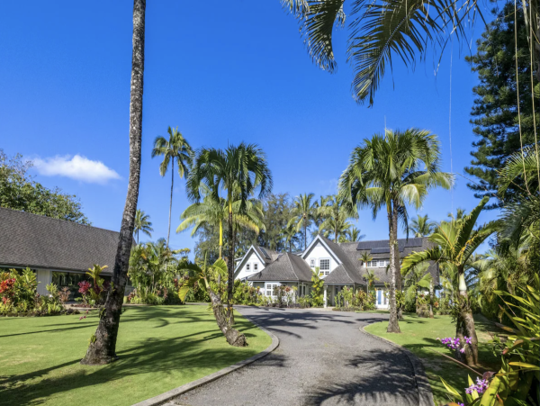 Beachfront Beauty A Truly Exceptional Villa Main House & Guest House