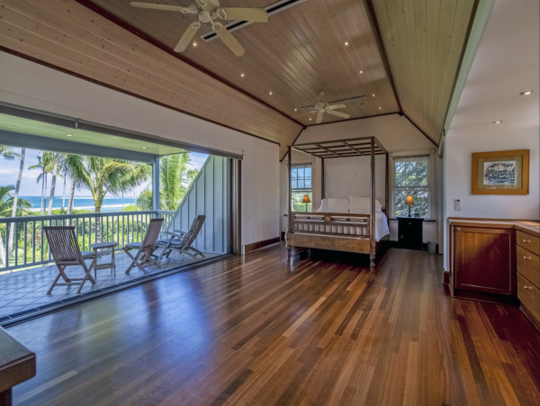 Beachfront Beauty A Truly Exceptional Villa Main House & Guest House