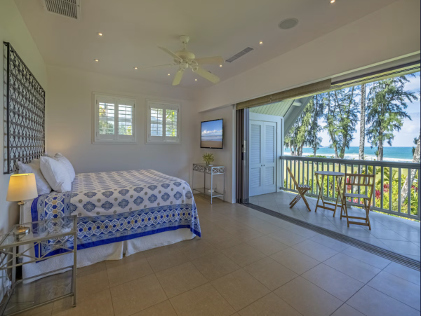 Beachfront Beauty A Truly Exceptional Villa Main House & Guest House