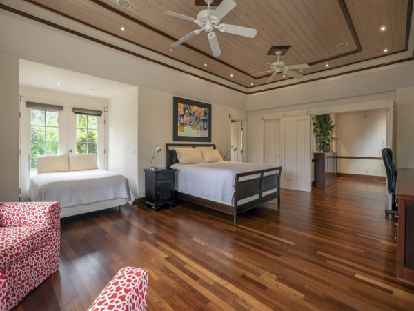 Beachfront Beauty A Truly Exceptional Villa Main House & Guest House