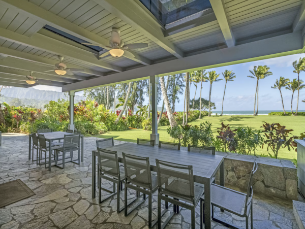 Beachfront Beauty A Truly Exceptional Villa Main House & Guest House