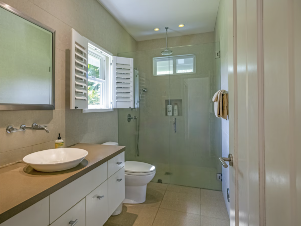 Beachfront Beauty A Truly Exceptional Villa Main House & Guest House