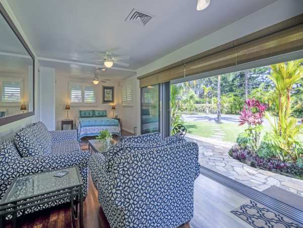 Beachfront Beauty A Truly Exceptional Villa Main House & Guest House