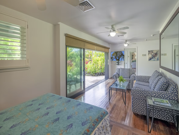 Beachfront Beauty A Truly Exceptional Villa Main House & Guest House