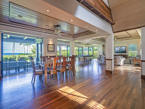 Beachfront Beauty A Truly Exceptional Villa Main House & Guest House