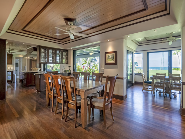 Beachfront Beauty A Truly Exceptional Villa Main House & Guest House