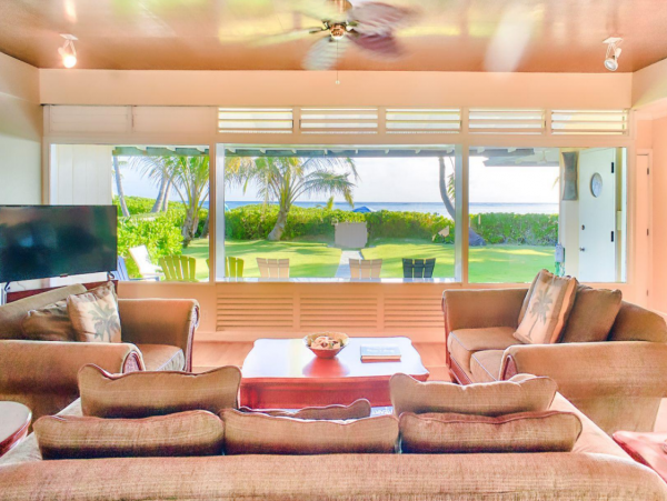 Beautiful 3 Bedroom Beach Home with Ocean View & Private Pool in Kailua