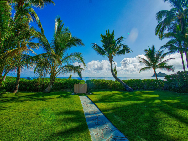 Beautiful 3 Bedroom Beach Home with Ocean View & Private Pool in Kailua