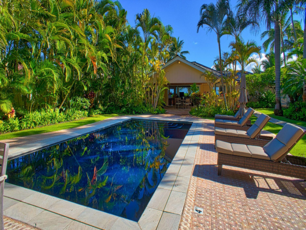 Beautiful 3 Bedroom Beach Home with Ocean View & Private Pool in Kailua