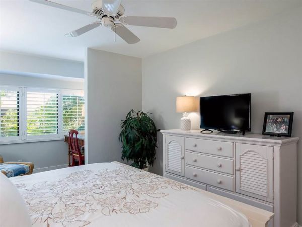 Captiva Vacation Rental, Steps to the Gulf of Mexico Beach