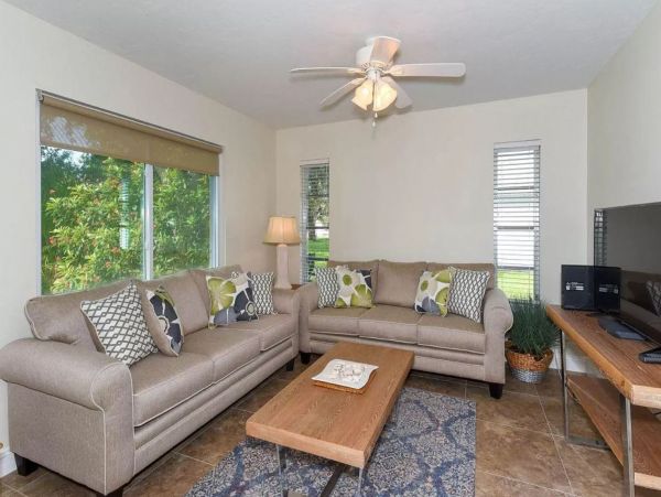 Beautiful Coastal Pool Home in Casey Key