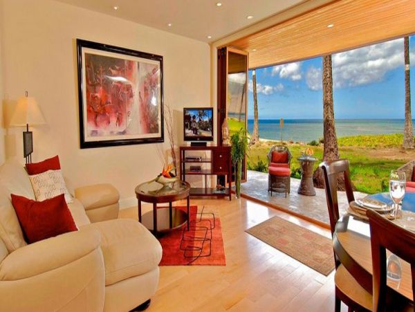 Maui Oceanfront Vacation Rental Sleeps 8 Guests