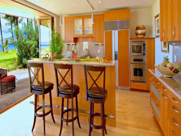 Maui Oceanfront Vacation Rental Sleeps 8 Guests